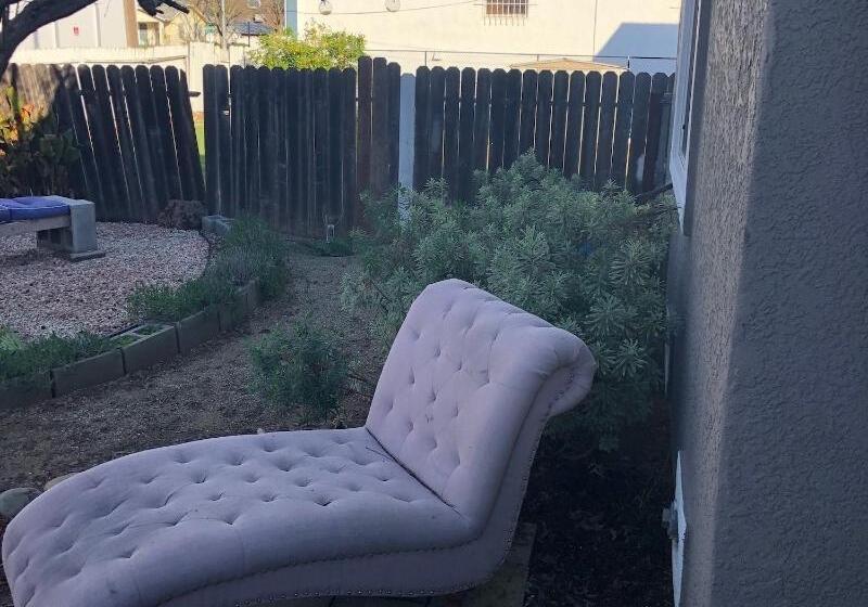 فندق صغير Whole Family Wholeville