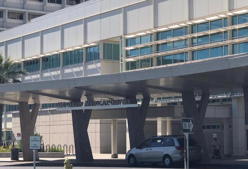 فندق صغير Whole Family Wholeville