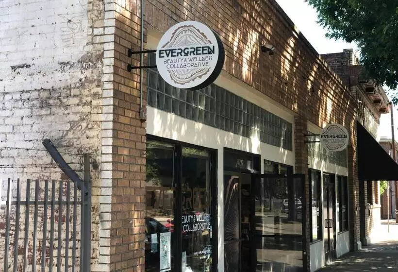 ユースホステル Whole Family  Wholeville