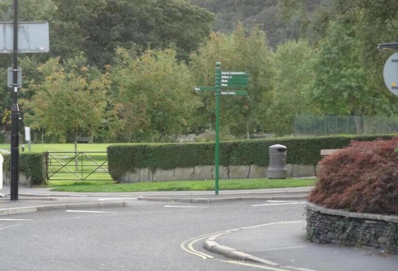 تختخواب و صبحانه 3 Cambridge Villas