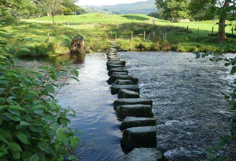 تختخواب و صبحانه 3 Cambridge Villas