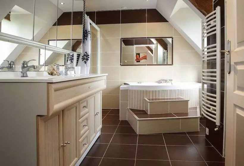 ベッドアンドブレックファースト Lo Gorissado   La Ferme Du Glandier