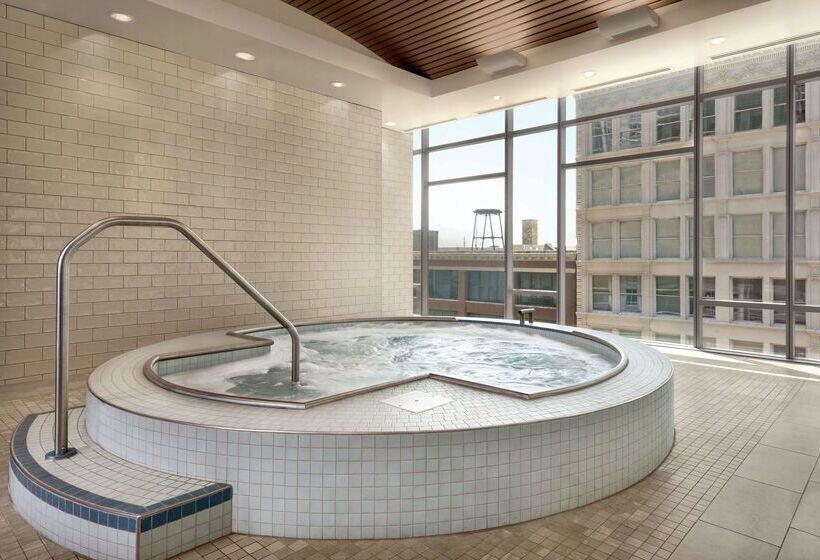 Homewood Suites By Hilton Chicago Downtown South Loop