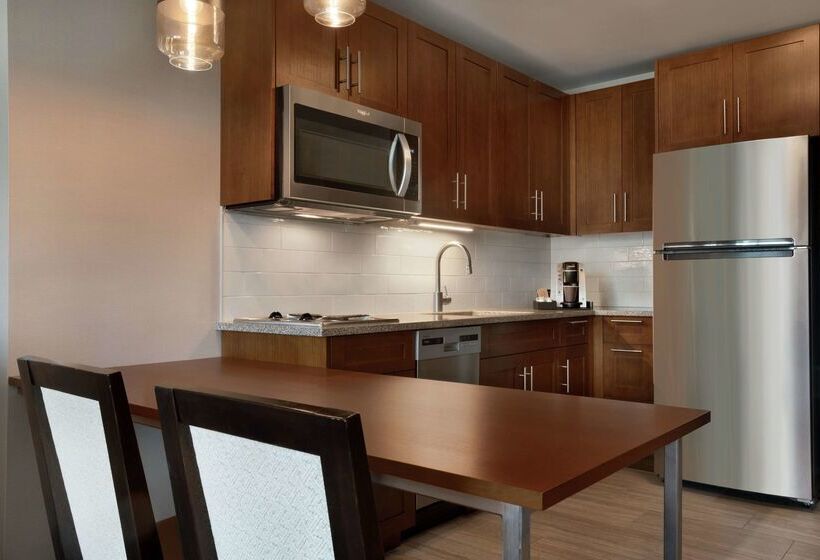 Homewood Suites By Hilton Chicago Downtown South Loop