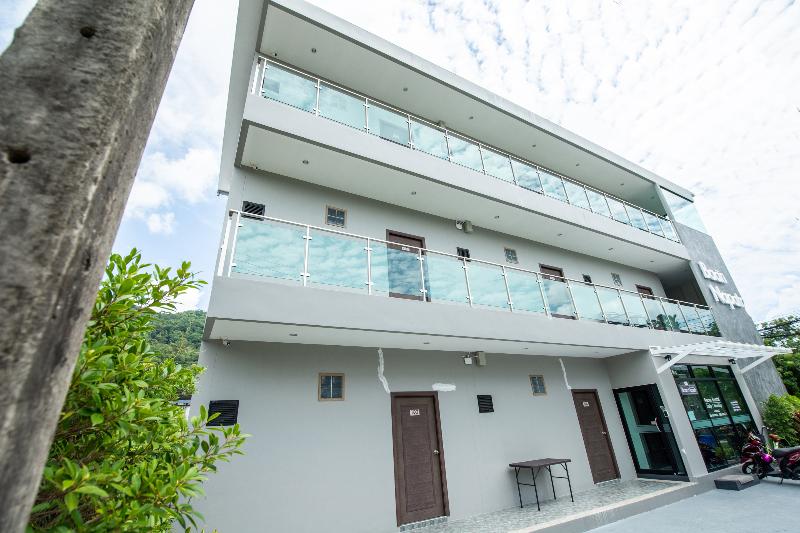 Hotel Baan Napatr At Bang Tao