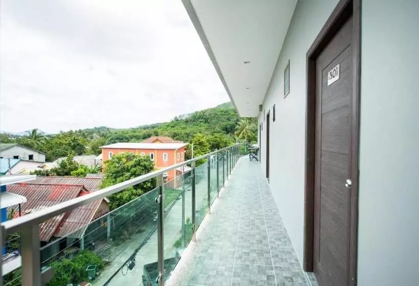 Hotelli Baan Napatr At Bang Tao