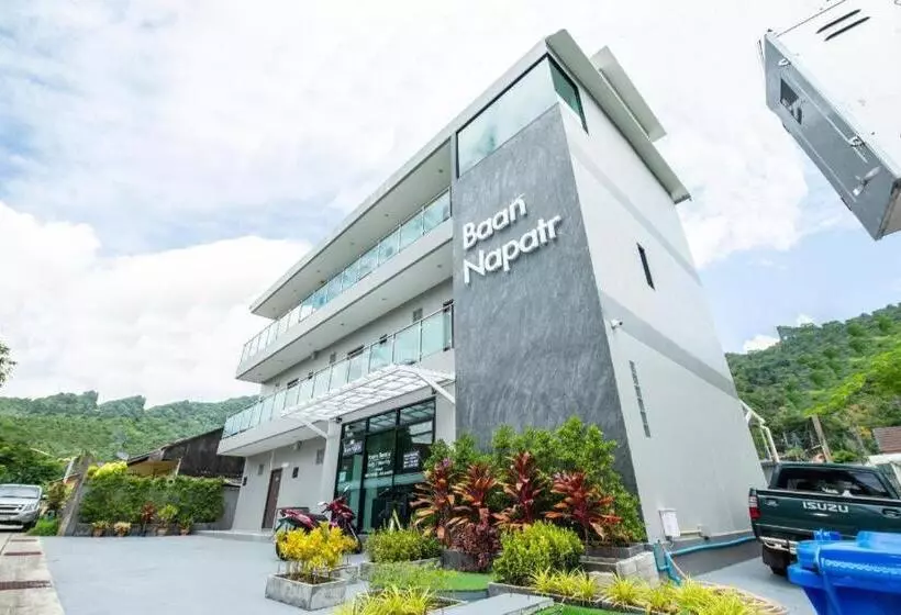 Hotelli Baan Napatr At Bang Tao