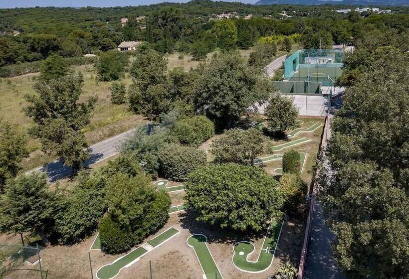 בית מלון כפרי Bungalow Camping Parc Montana