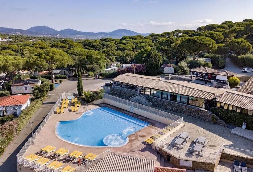 בית מלון כפרי Bungalow Camping Parc Montana