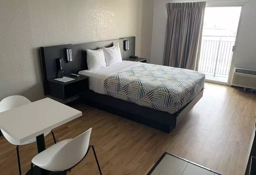 هتل Studio 6 Lincoln, Ne   Airport