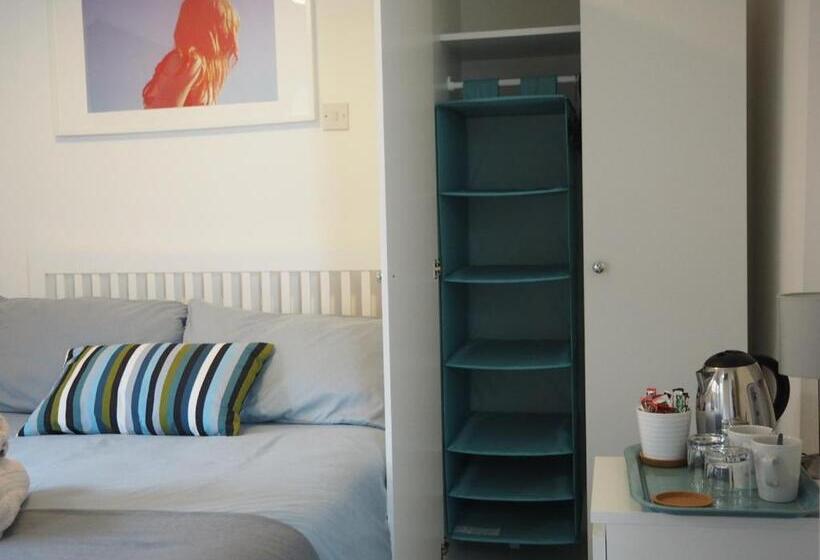 בית מלון כפרי Wax, Watergate