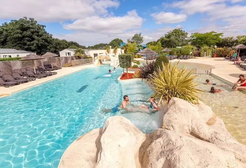 Hotelli Yelloh Village L Océan Breton