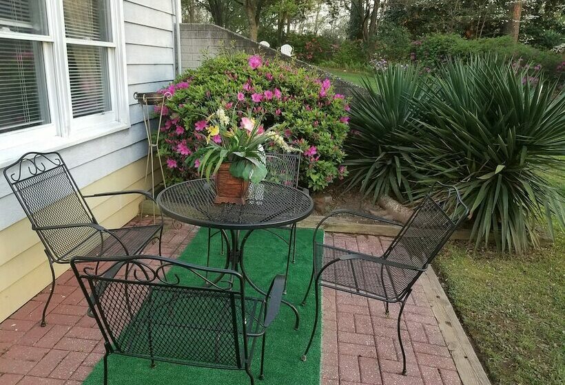 Stockbridge Lakes Bed & Breakfast