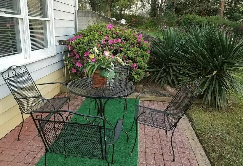 Stockbridge Lakes Bed & Breakfast