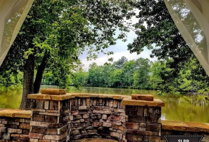 Stockbridge Lakes Bed & Breakfast