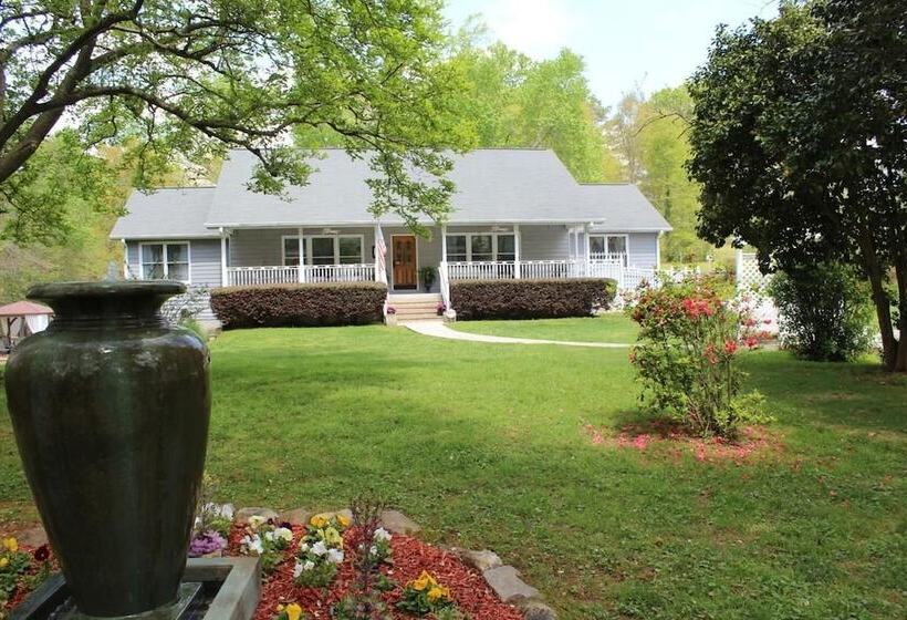 Stockbridge Lakes Bed & Breakfast