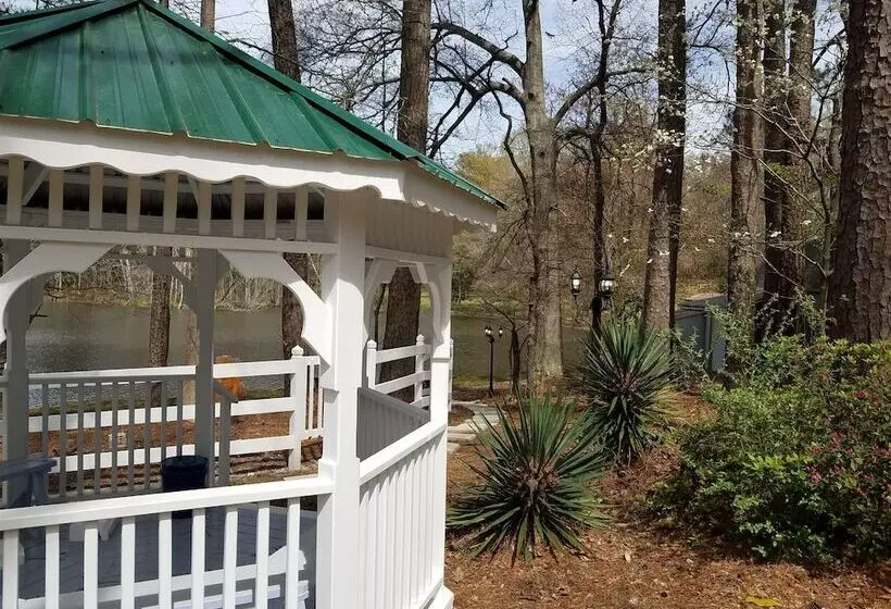 Stockbridge Lakes Bed & Breakfast