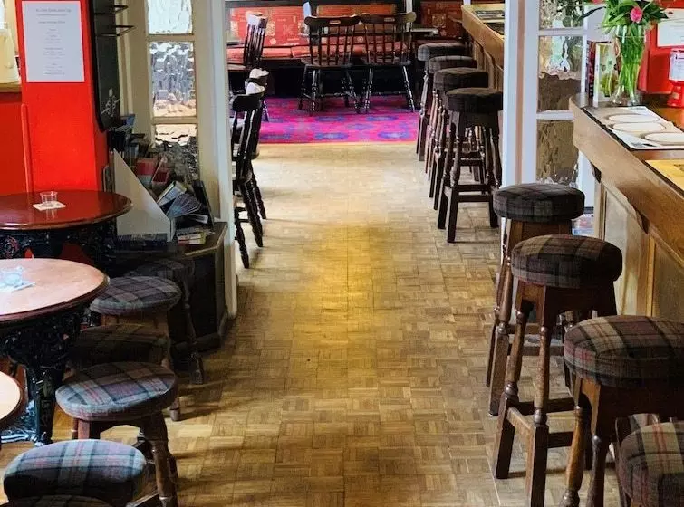 Ye Olde Bucks Head Inn