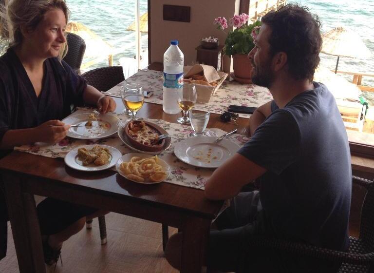 Assos Nazan Motel Restoran Beach