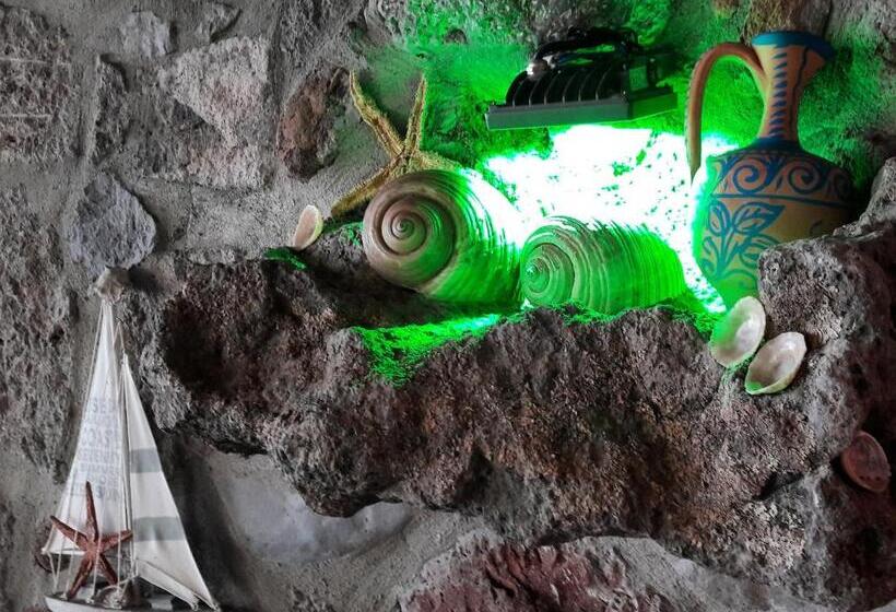 Assos Nazan Motel Restoran Beach