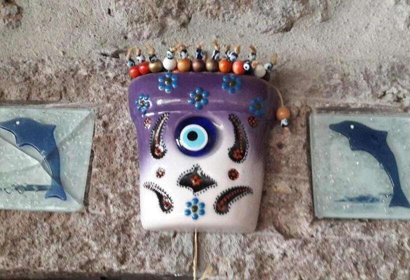 Assos Nazan Motel Restoran Beach