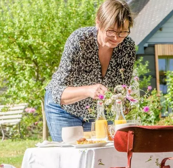 Aamiaismajoitus (B&B) Les Gites De Kerégal   La Cabane De Charlotte