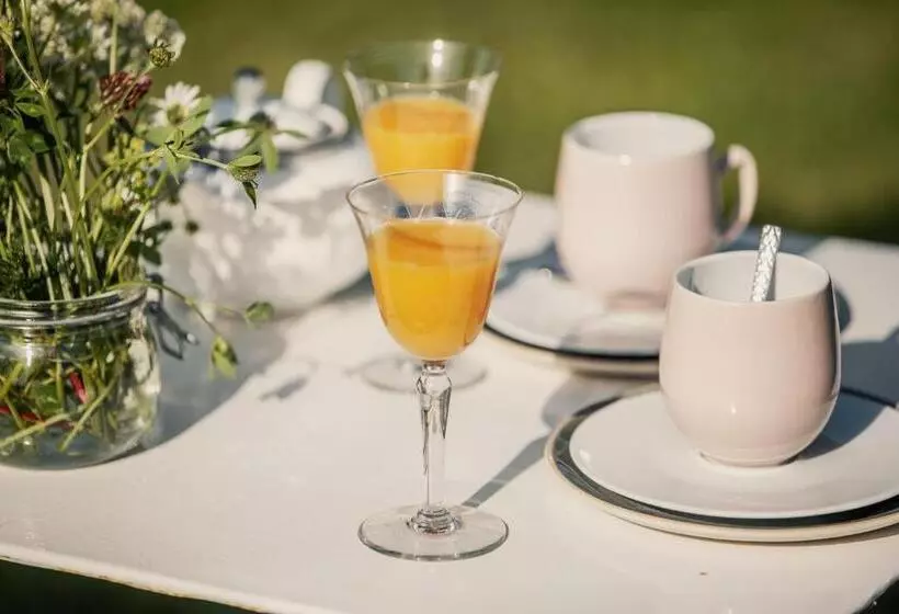 Aamiaismajoitus (B&B) Les Gites De Kerégal   La Cabane De Charlotte