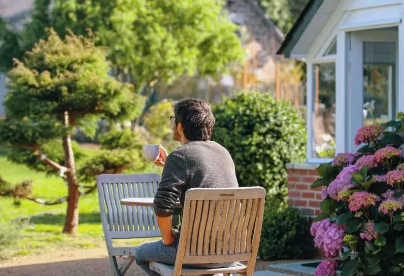 Aamiaismajoitus (B&B) Les Gites De Kerégal   La Cabane De Charlotte