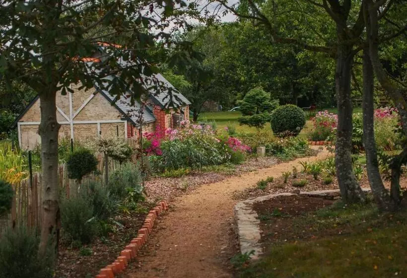 Aamiaismajoitus (B&B) Les Gites De Kerégal   La Cabane De Charlotte