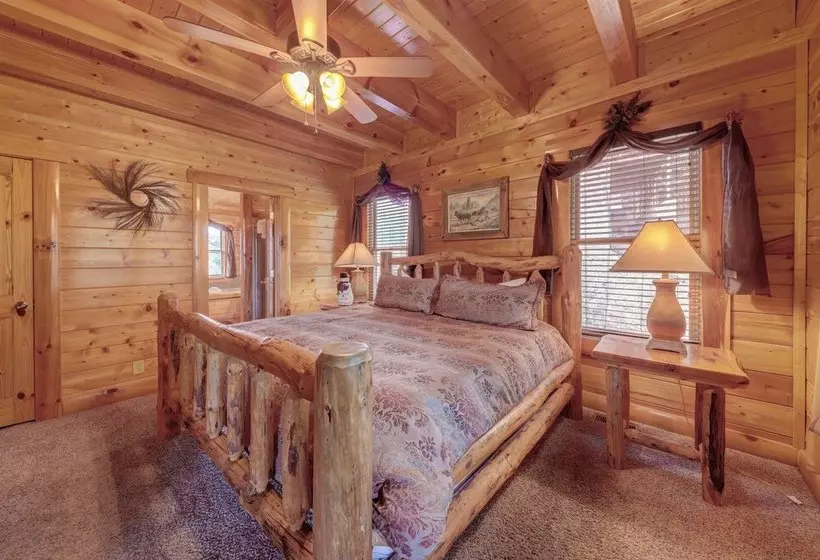 Estate Of Relaxation Nine Bedroom Cabin