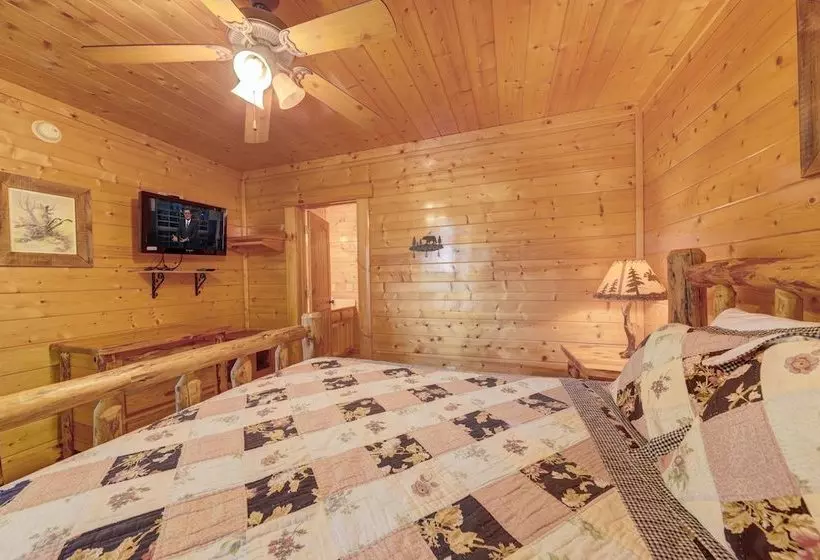 Estate Of Relaxation Nine Bedroom Cabin
