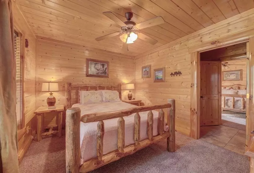 Estate Of Relaxation Nine Bedroom Cabin