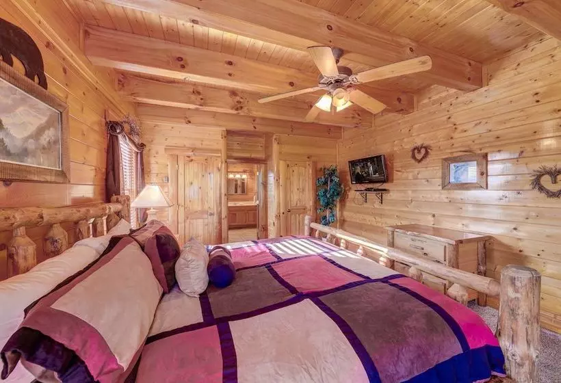 Estate Of Relaxation Nine Bedroom Cabin