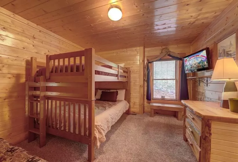 Estate Of Relaxation Nine Bedroom Cabin