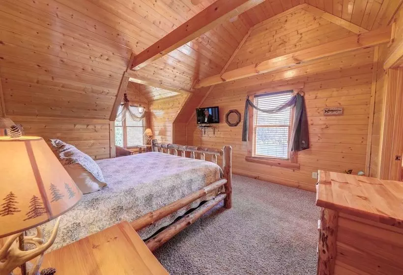 Estate Of Relaxation Nine Bedroom Cabin