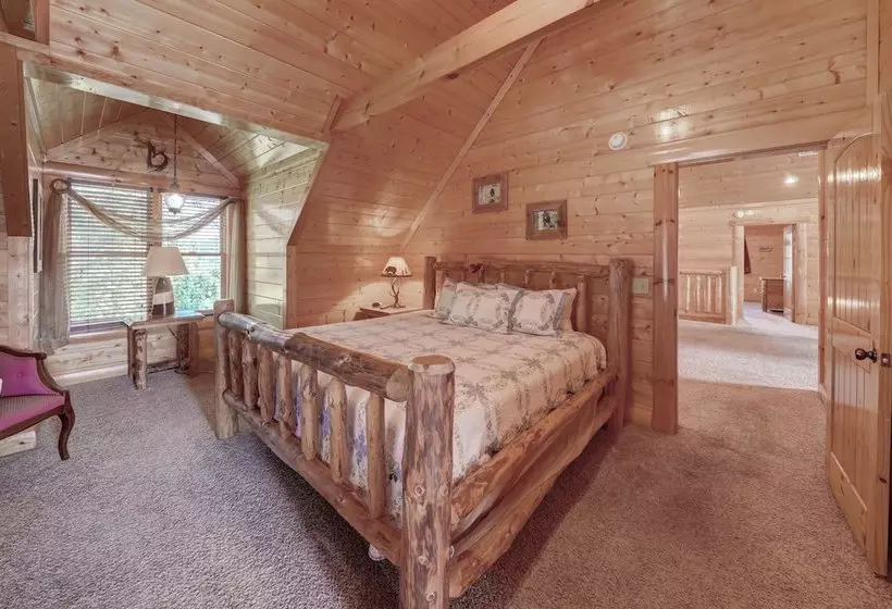 Estate Of Relaxation Nine Bedroom Cabin