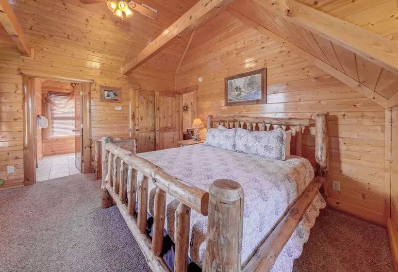 Estate Of Relaxation Nine Bedroom Cabin