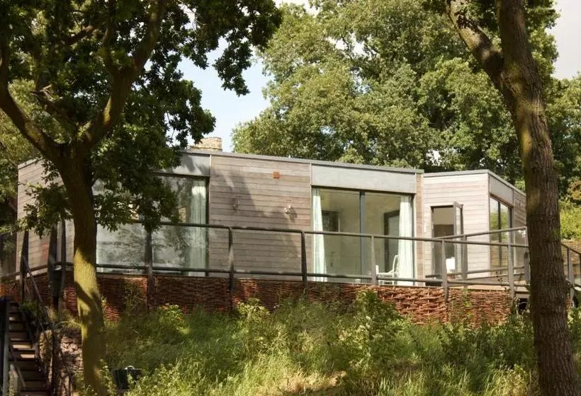 هتل Clophill Eco Lodges