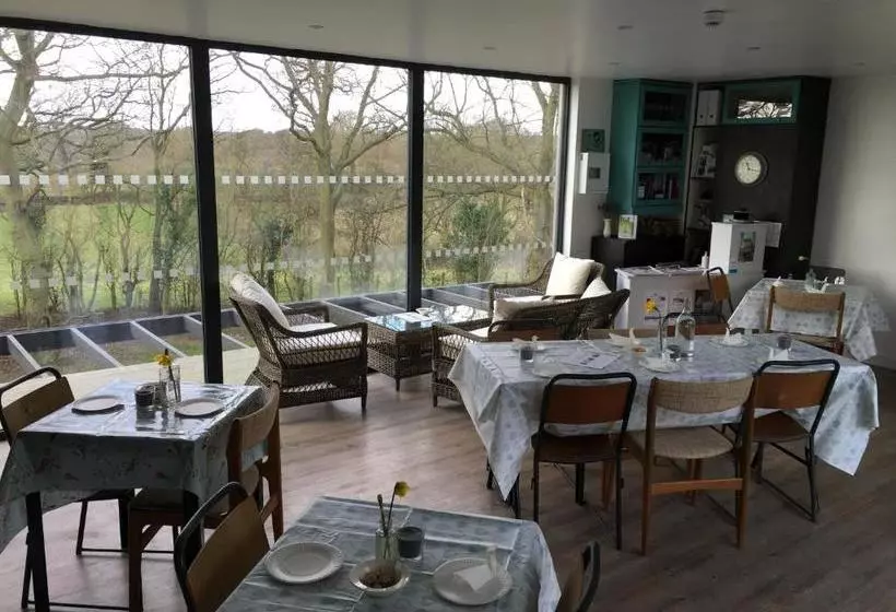 هتل Clophill Eco Lodges