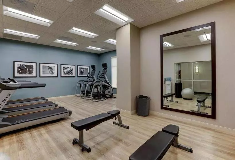 ホテル Drury Inn & Suites Phoenix Chandler Fashion Center