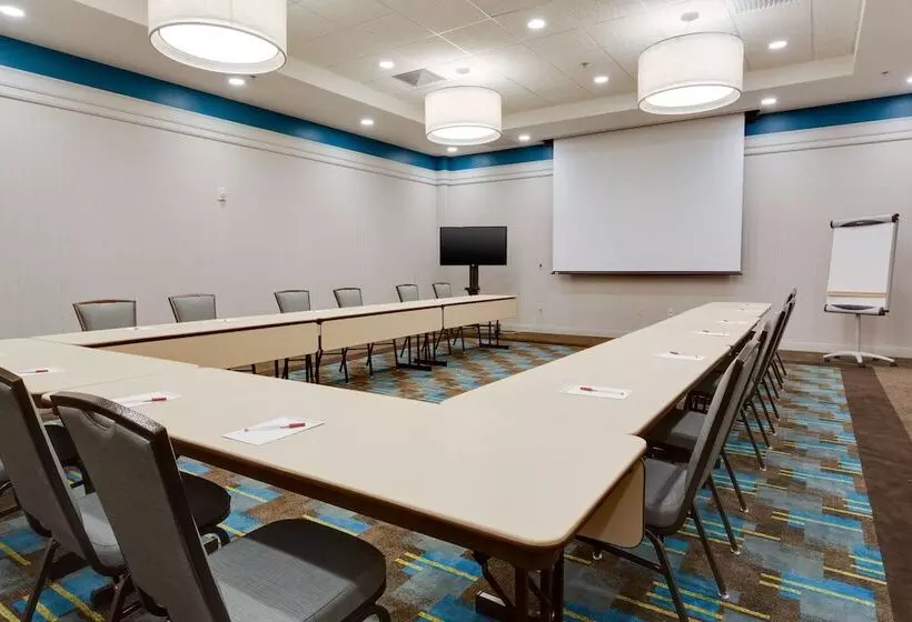 ホテル Drury Inn & Suites Phoenix Chandler Fashion Center