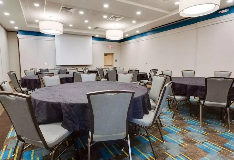 ホテル Drury Inn & Suites Phoenix Chandler Fashion Center