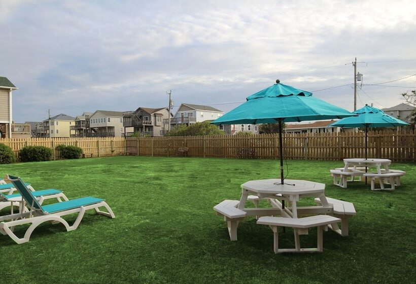 ホテル Nags Head Beach Inn By Kees Vacations