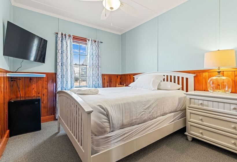 ホテル Nags Head Beach Inn By Kees Vacations