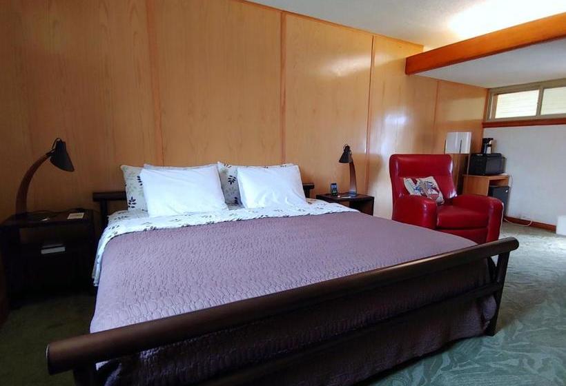 모텔 The Usonian Inn Llc