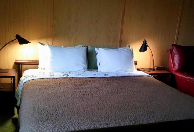 모텔 The Usonian Inn Llc