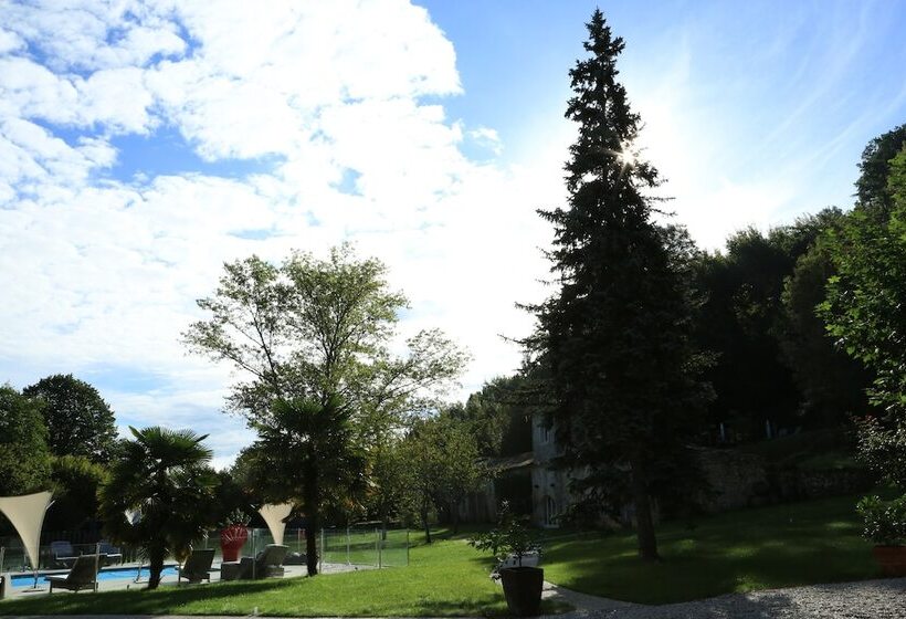 펜션 Chateau De Courtebotte