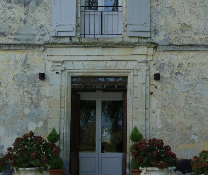 펜션 Chateau De Courtebotte