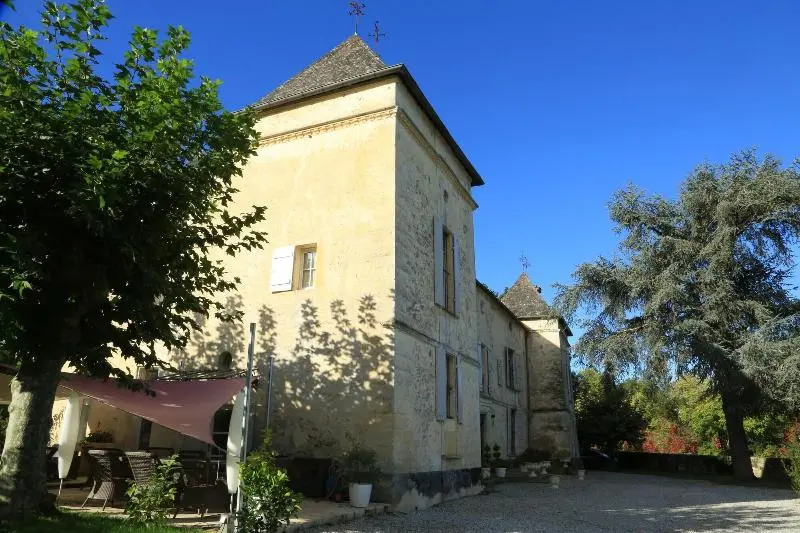 Majatalo Chateau De Courtebotte