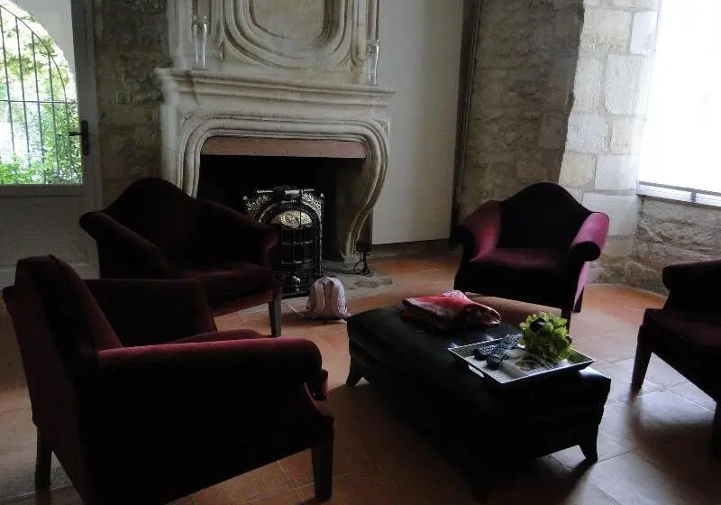 Majatalo Chateau De Courtebotte
